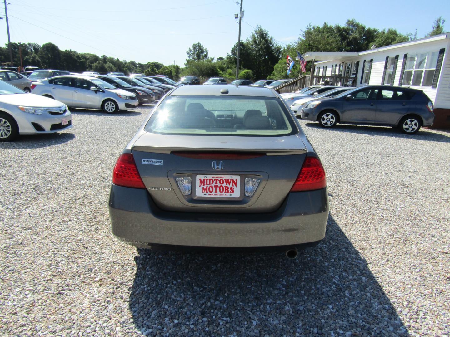 2007 Brown /Tan Honda Accord (1HGCM56827A) with an V6 engine, Automatic transmission, located at 15016 S Hwy 231, Midland City, AL, 36350, (334) 983-3001, 31.306210, -85.495277 - Photo#6